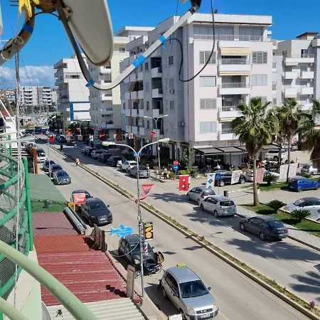 Flower Side Sea View Daire