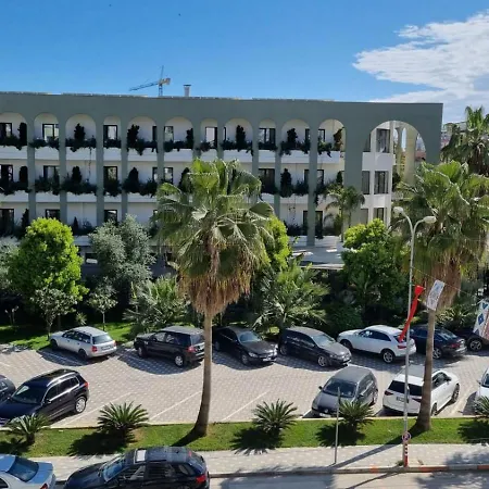 Flower Side Sea View Daire Golem (Tirana)